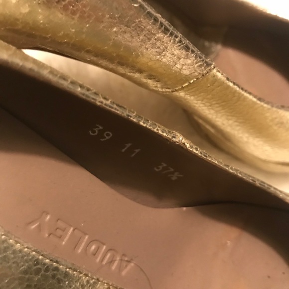 Gold high heel shoes - Picture 7 of 7